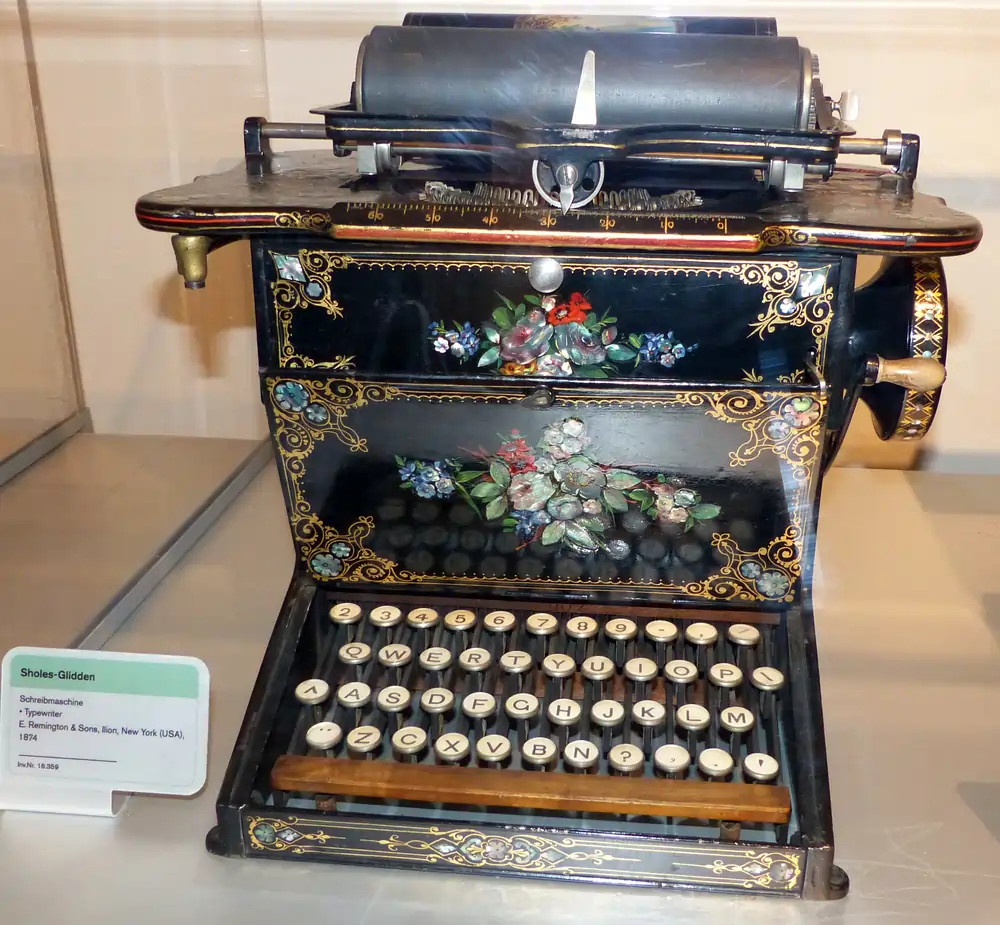 Sholes and Glidden typewriter
